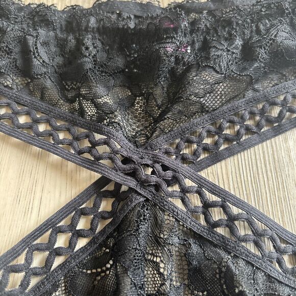 Adore Me Zig Zag Criss Cross Lace Lingerie NWOT Size xL - Picture 8 of 10